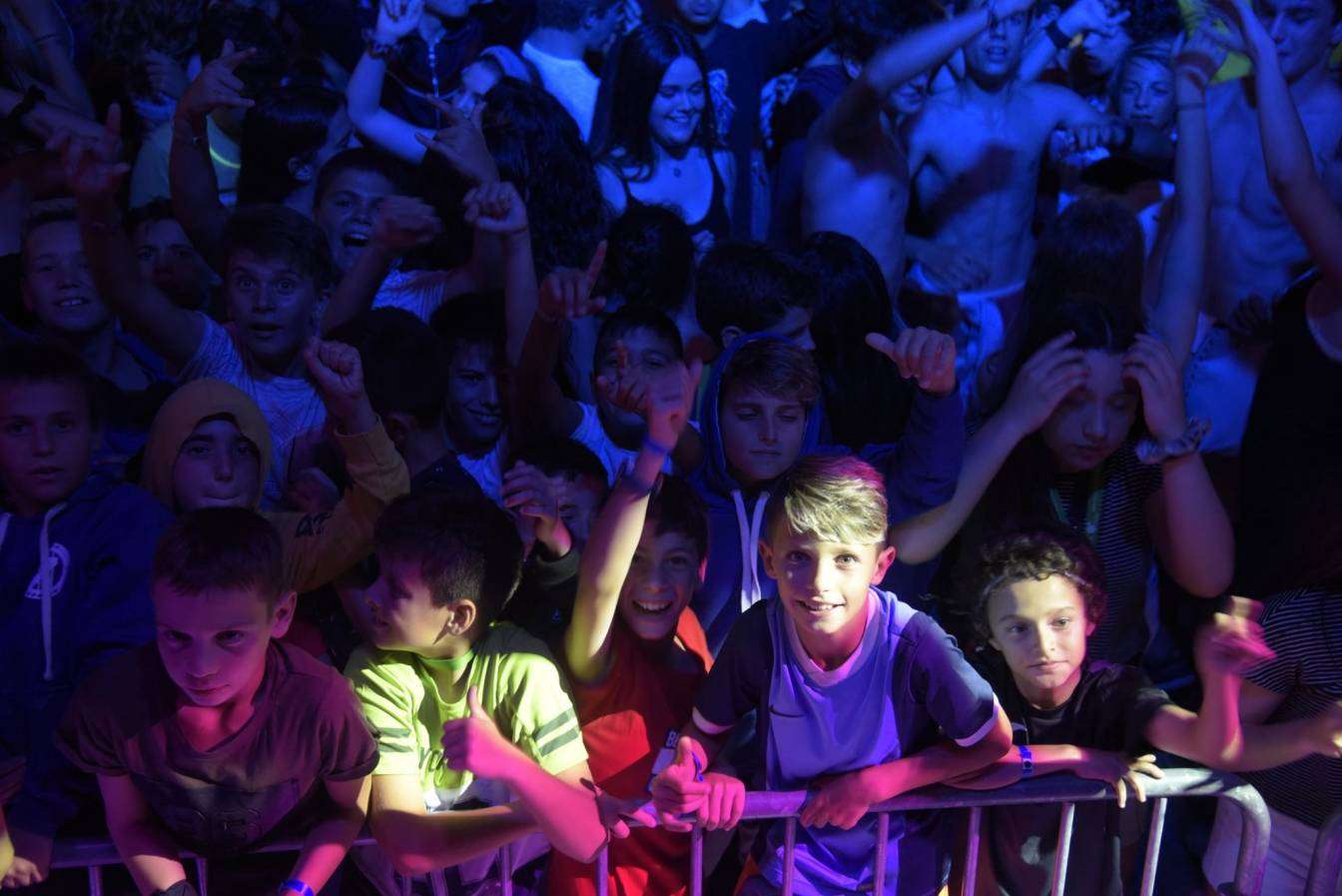 gallery-img
